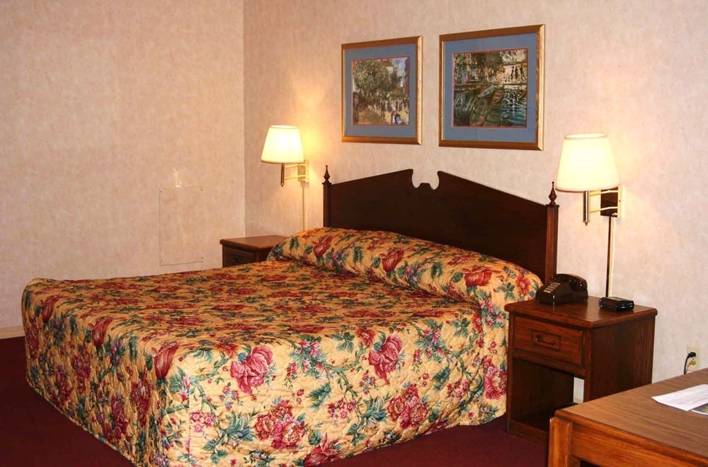 Swiss Village Inn Eureka Springs Room photo
